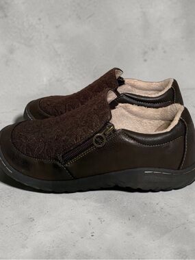 JBU by Jambu Women’s 8.5 Brown Floral Quilted Faux-Fur Lined Loafers